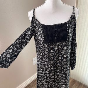 Charming Charlie black patterned dress 👗